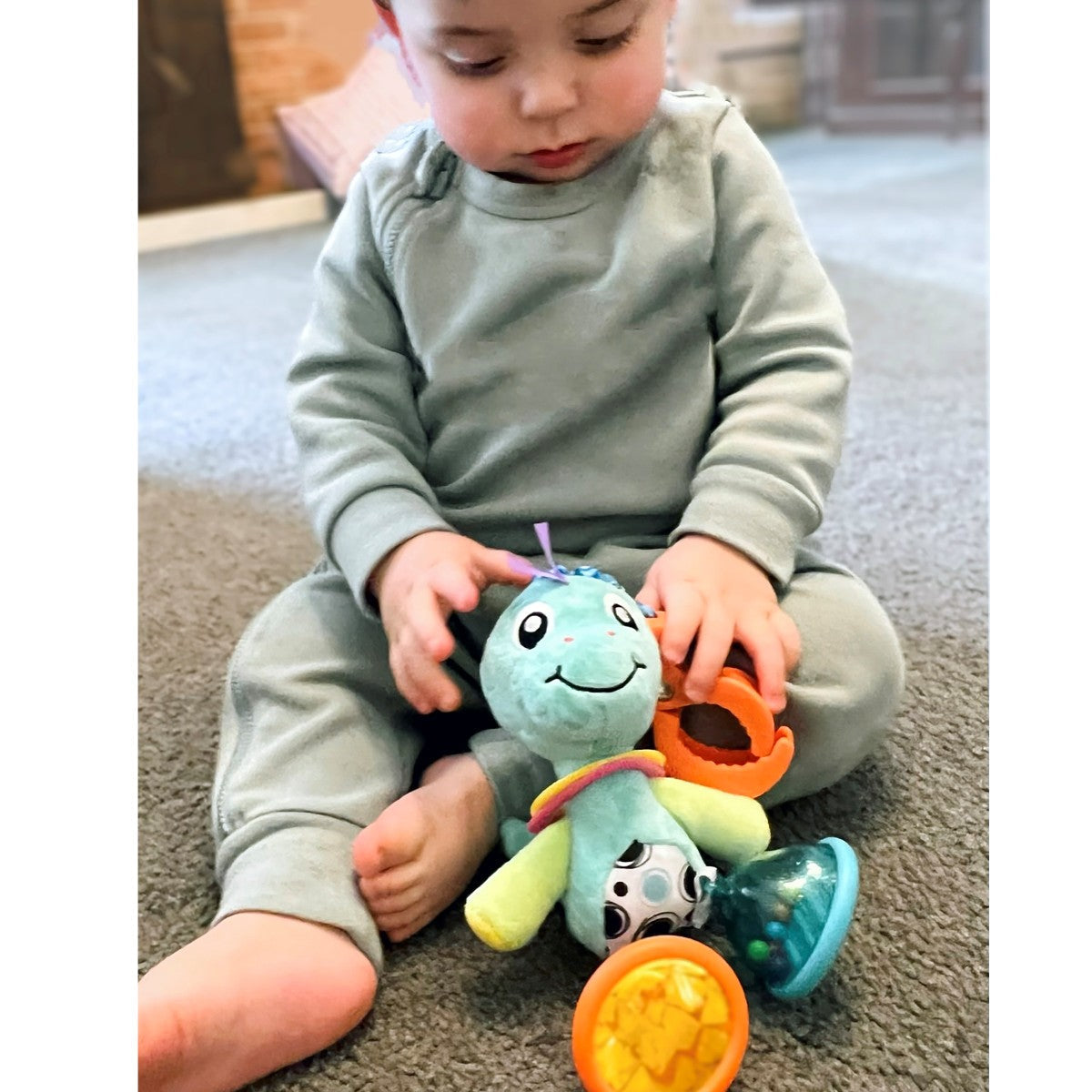 Playgro aktivitetsleketøy, Dingly Dangly oppheng - Dino