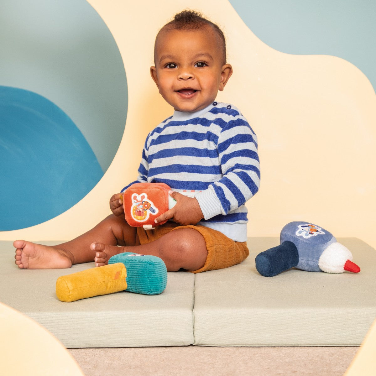 Lilliputiens babyleker, Verktøysrangle - Hammer