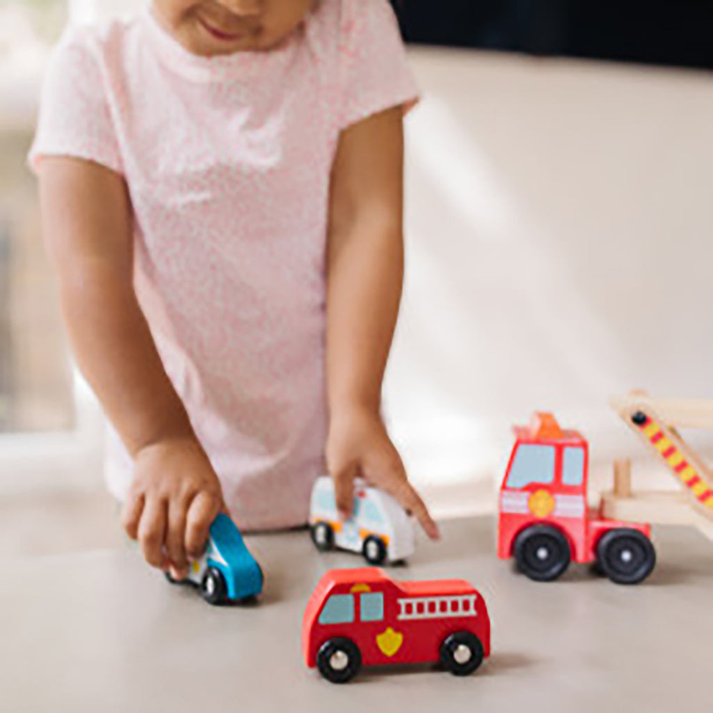 Melissa & Doug Treleker Biler, Bergingskjøretøy Biltransportør