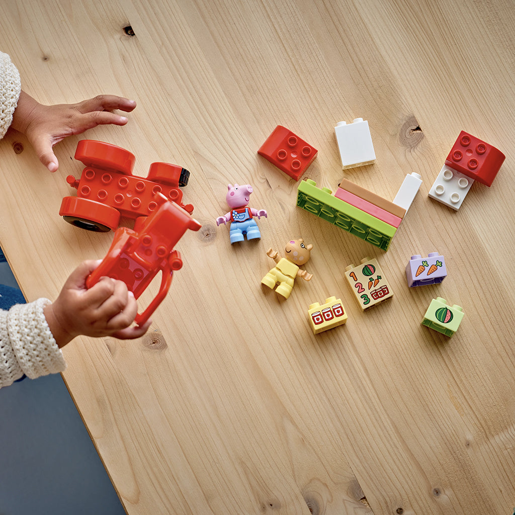 LEGO® DUPLO® Gurli Gris Traktor og marked Byggeleketøy
