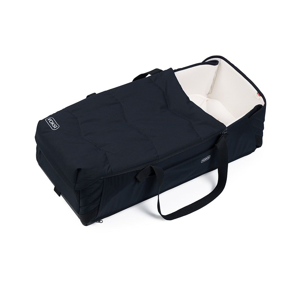 Voksi Babylift Carry Me i sort/creme set ovenfra