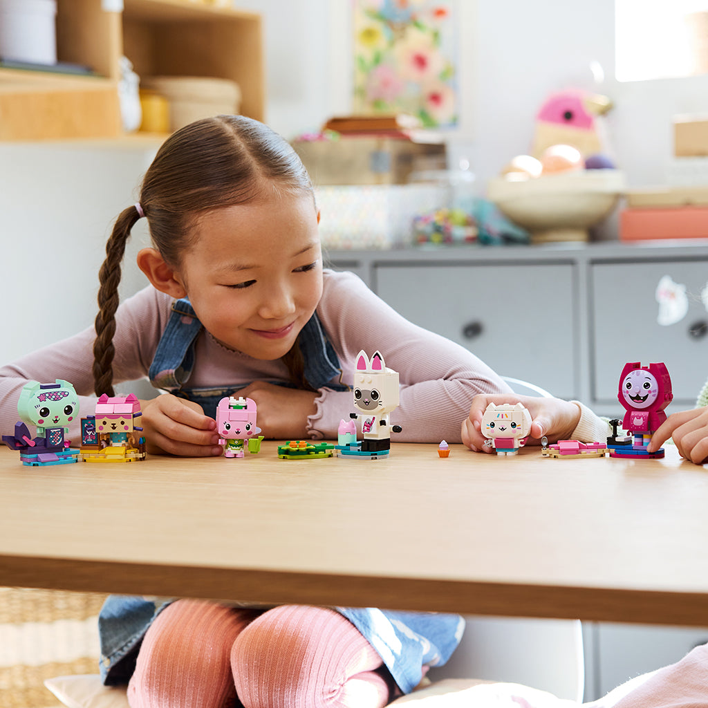 LEGO® Gabbys dukkehus - Gabbys klossebygde kattevenner