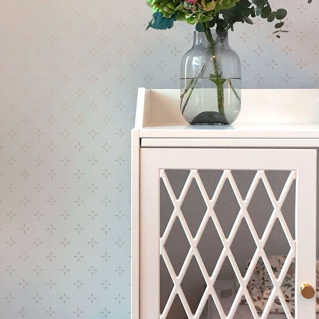 Cam Cam Harlekin stellebord i tre, Hvit