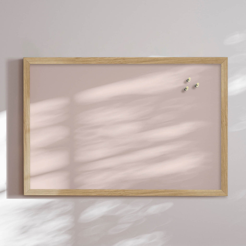 Opslagstavle m. egetræsramme, Soft Blush - 62 x 42 cm