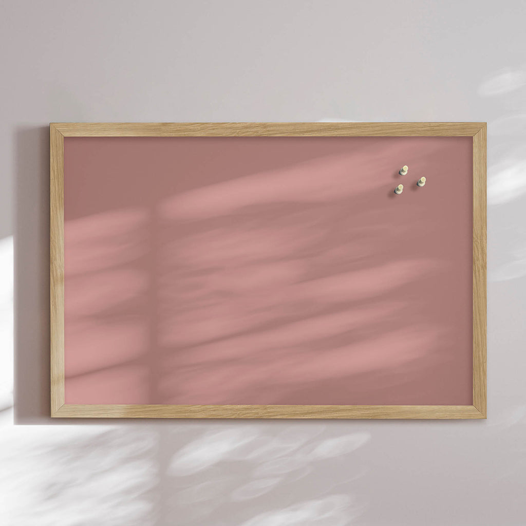 Opslagstavle m. egetræsramme, Dusty Rose - 62 x 42 cm