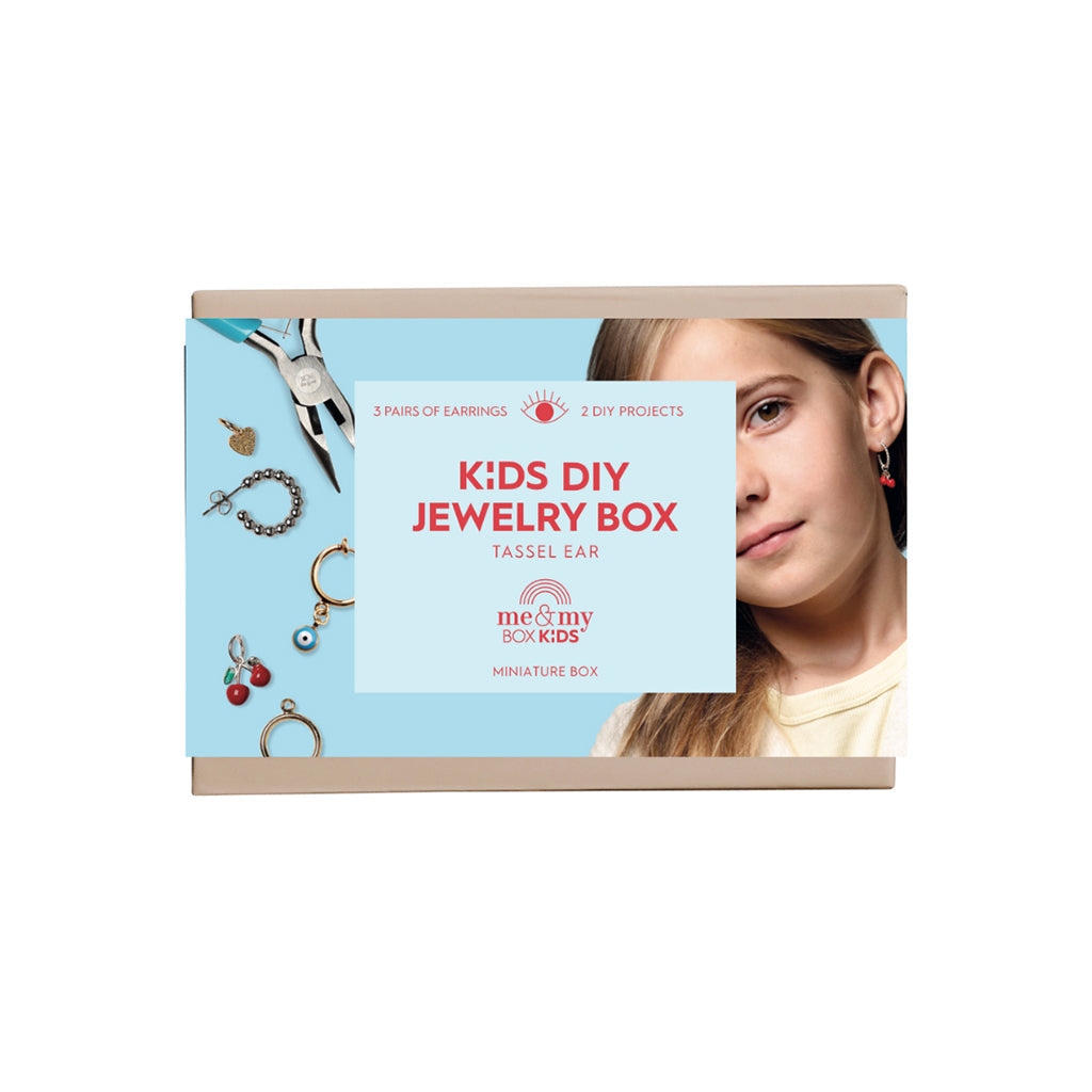 Me & My Box, Tassel Ear