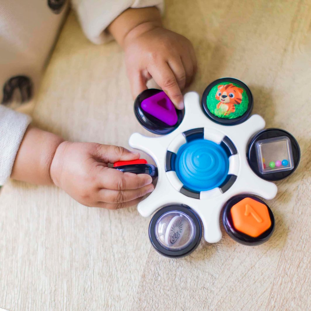 BABY Einstein Curiosity Clutch™ sensorisk leketøy
