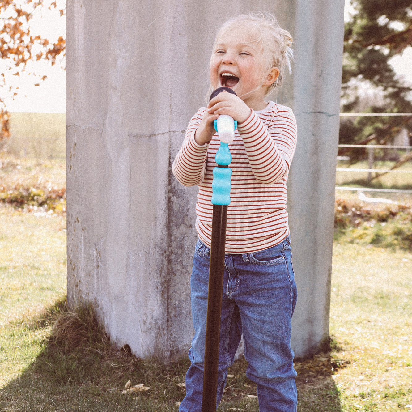 B Toys Mikrofon m. stativ og lysshow