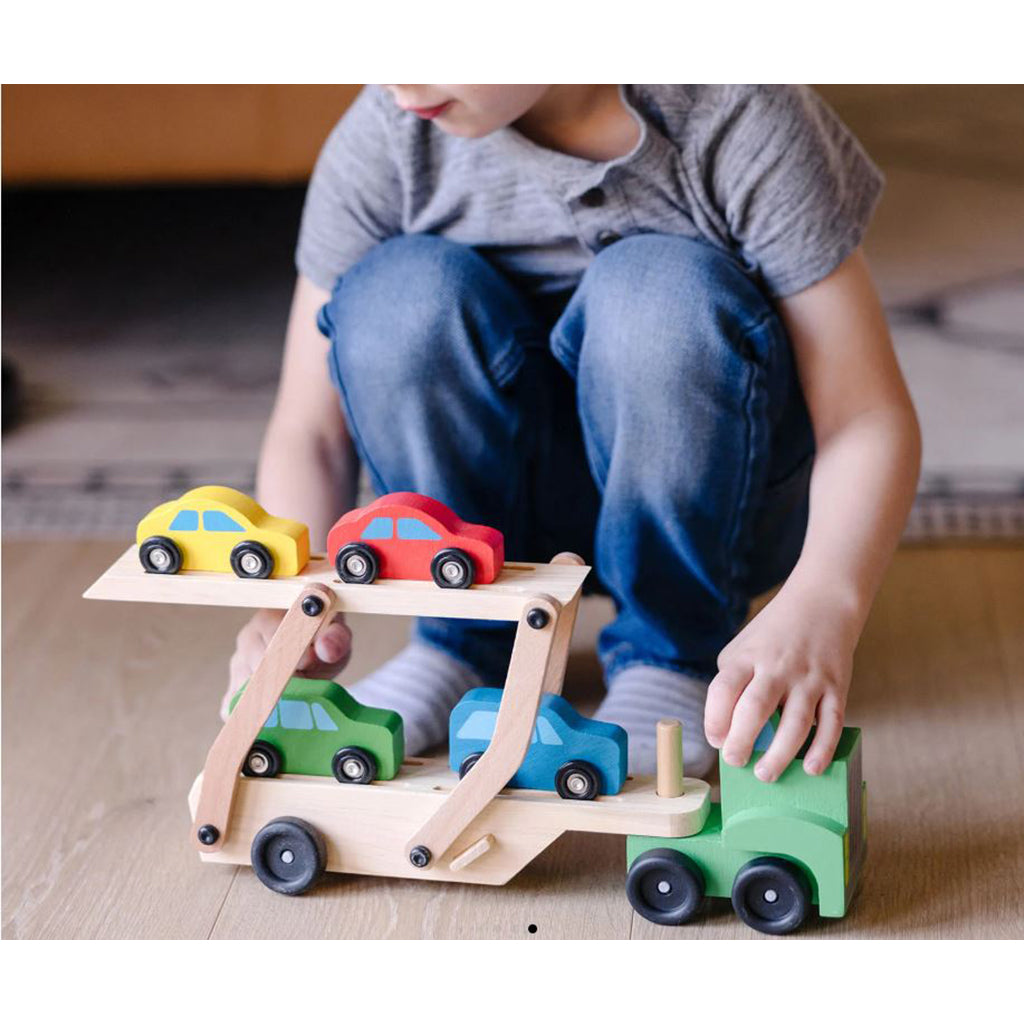 Melissa & Doug Lekebiler i tre, Biltransport med 4 biler