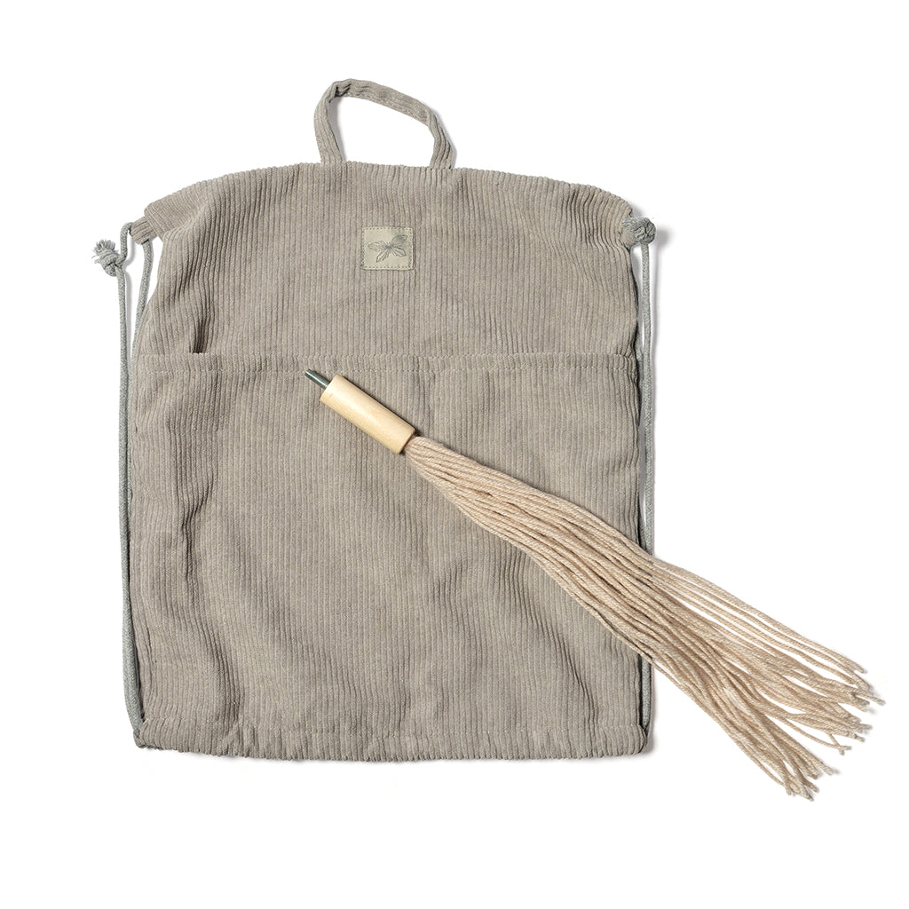 By Astrup Kjepphest med åpen munn og avtagbar hale, Beige