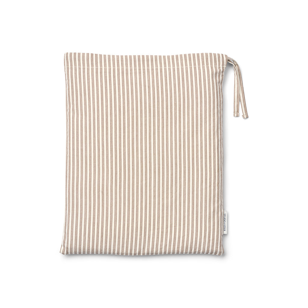 Studio Feder babysengetøy, økologisk percale - Brown beach stripe