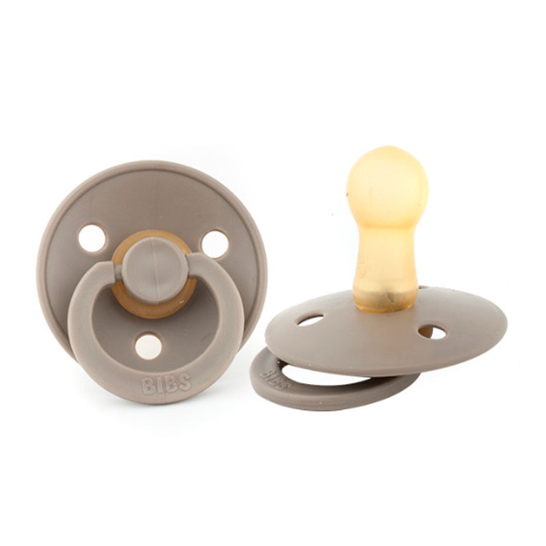 Bibs smokk i naturgummi, str. 2 - dark oak