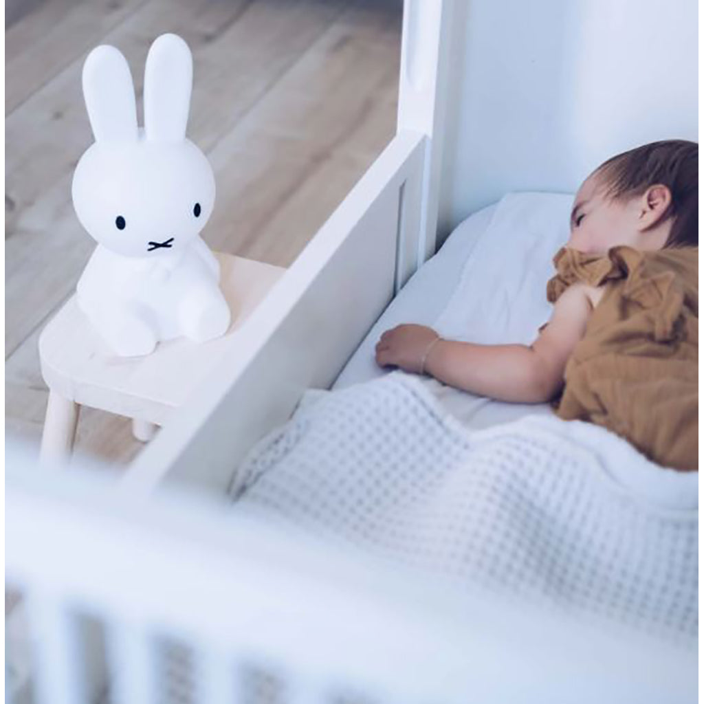 Mr Maria Miffy First Light, nattlampe for barn, 30 cm - Kaninlampe i myk silikon