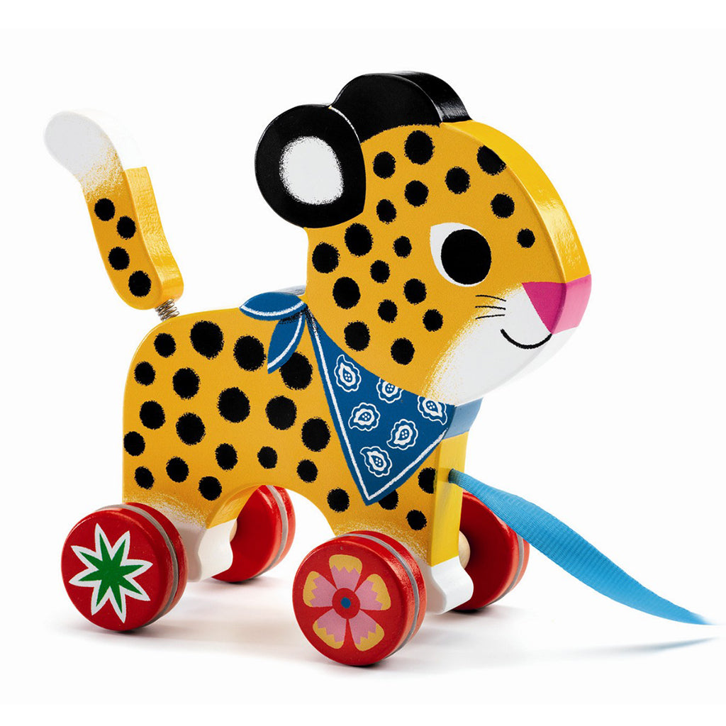 Djeco trekkdyr i tre, Leoparden Greta