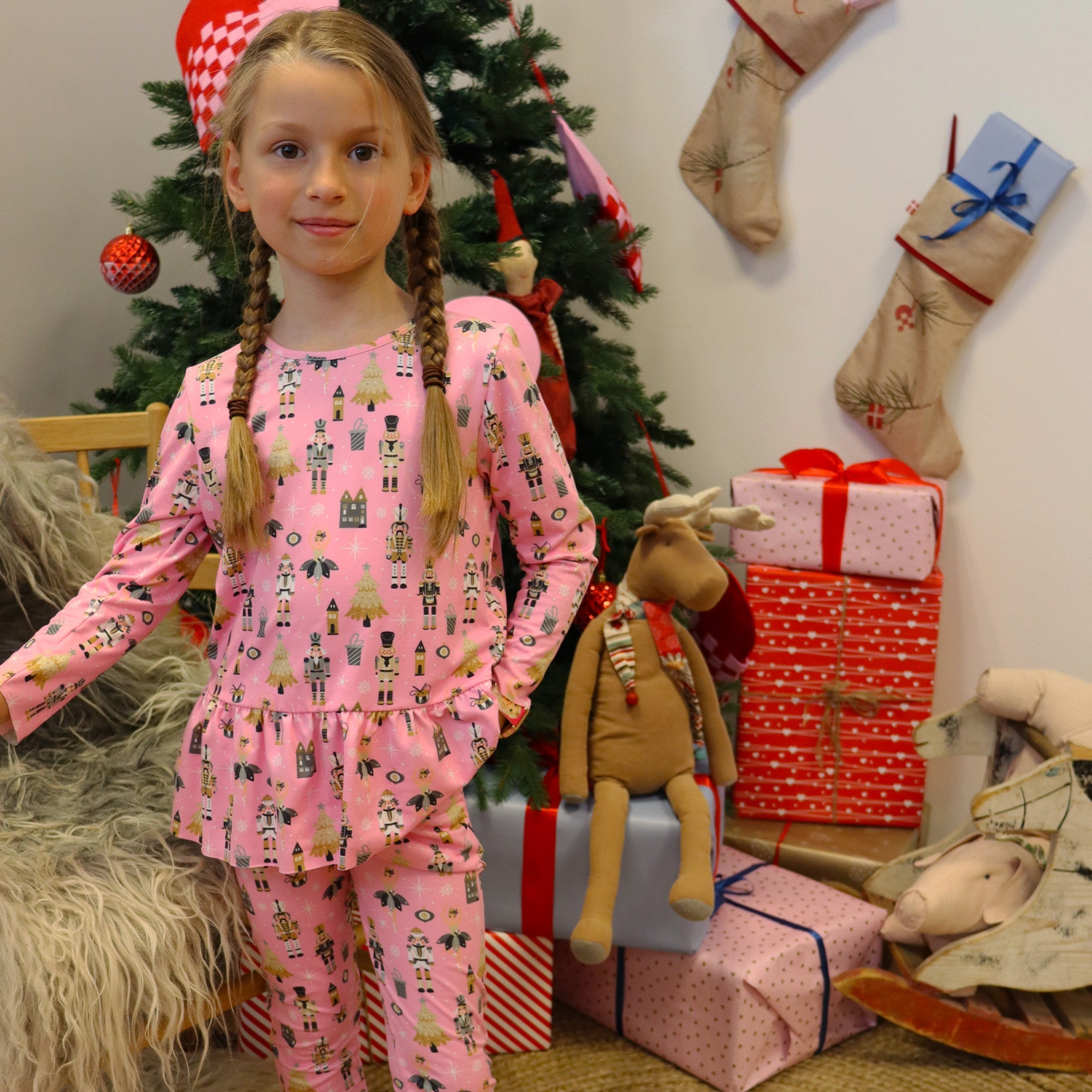 Liberté, Alma Ls Frill Tshirt (Kids) - Nutcracker Bubblegum