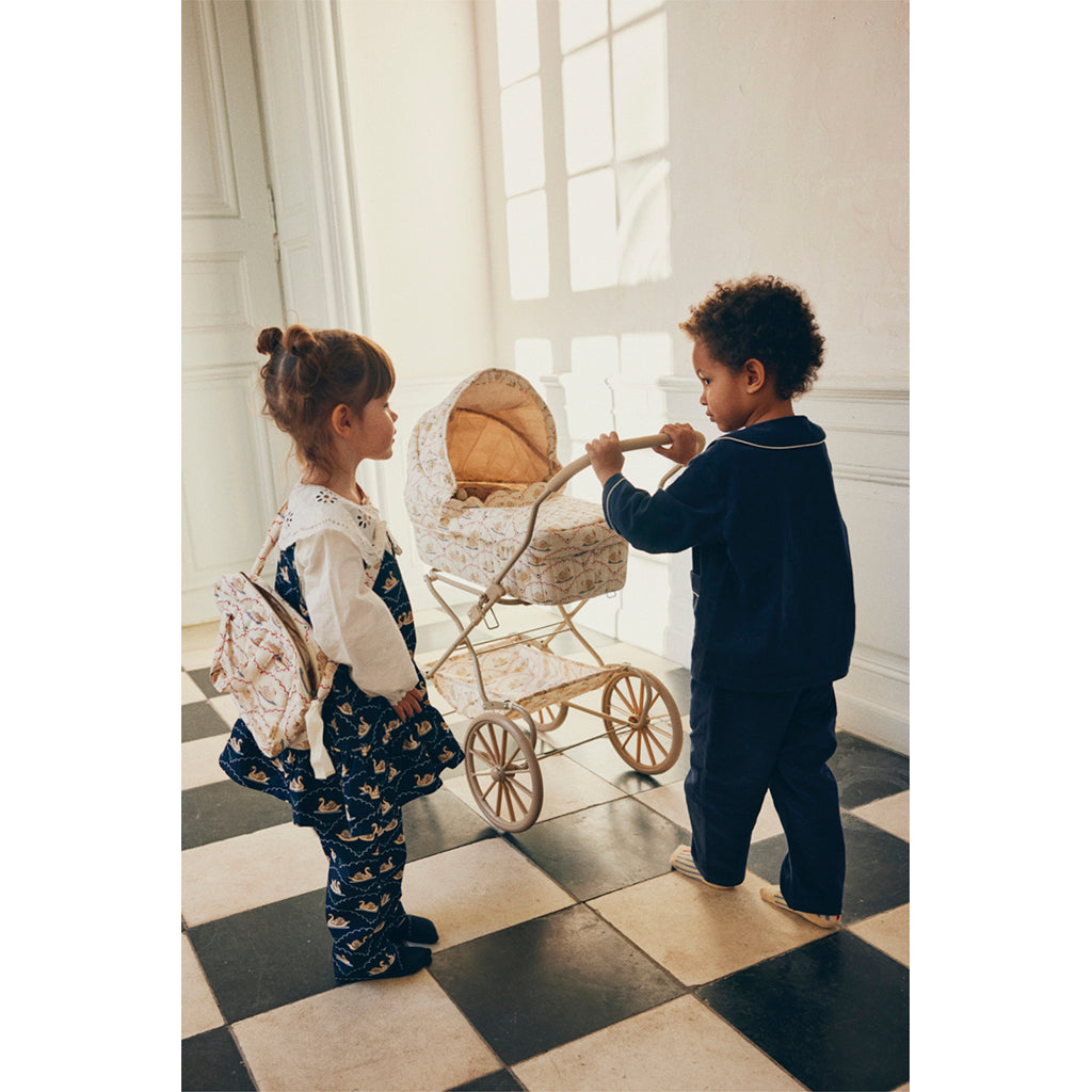 Konges Sløjd Dukkevogn, Swan