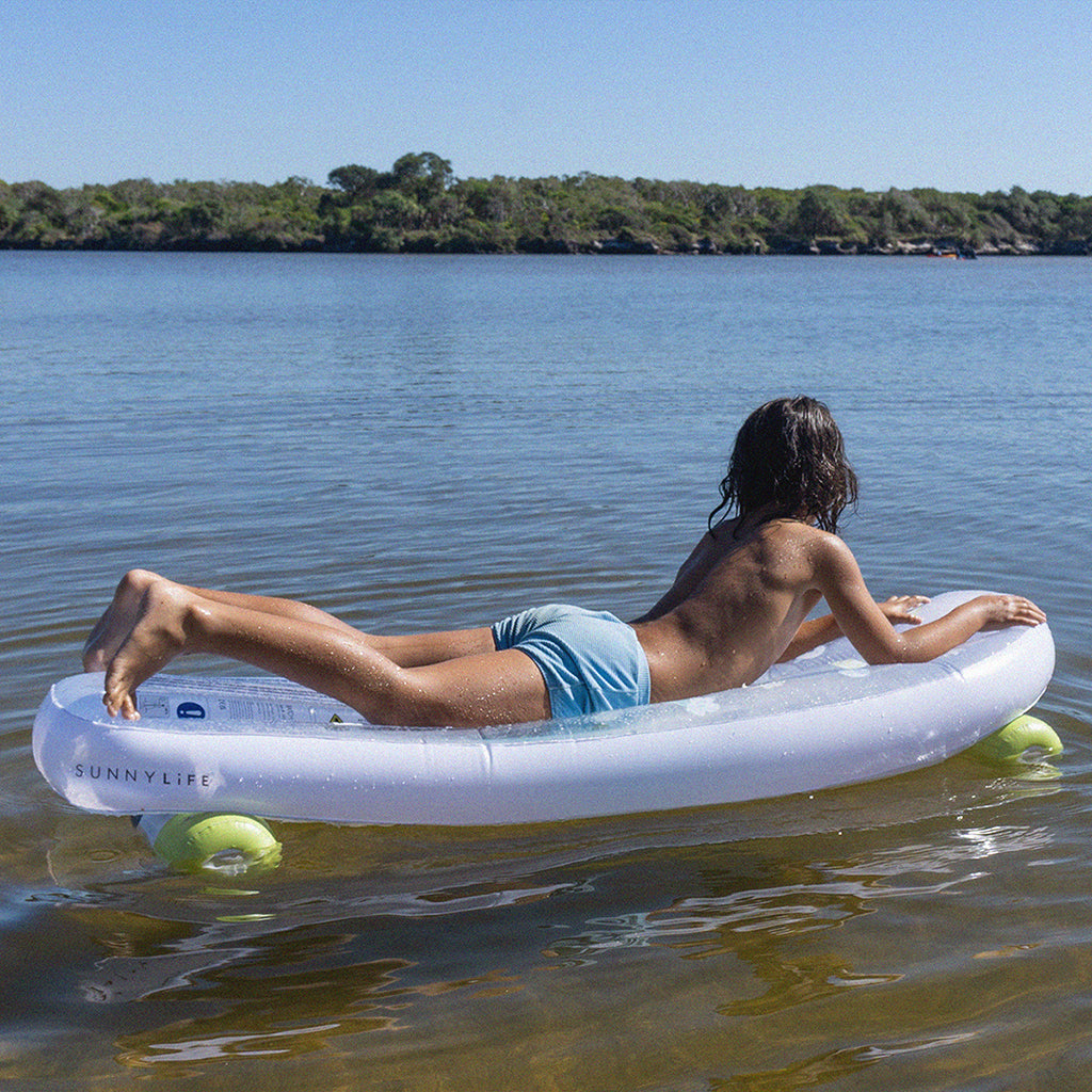 Sunnylife luftmadras, skateboard – blå/lime – Fra 6 år