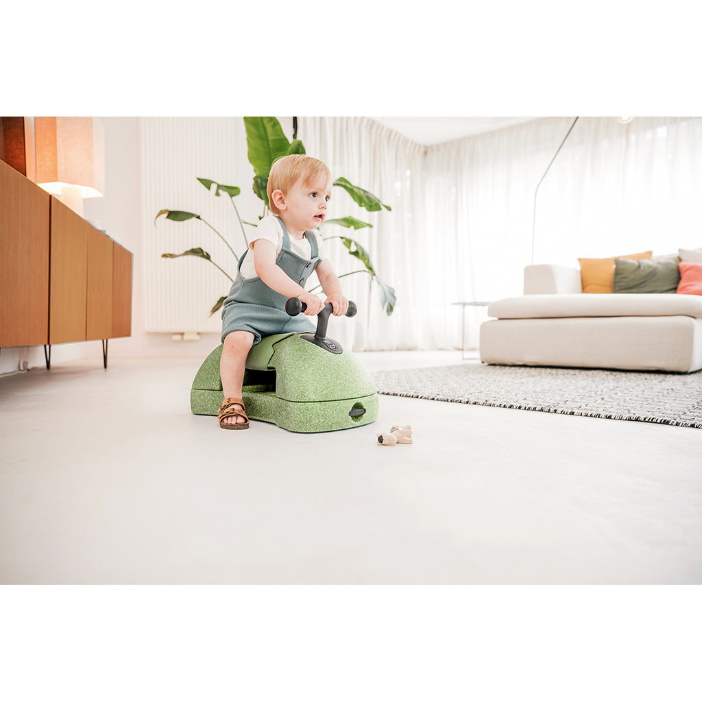 Scoot and Ride My first babywalker & ride-on, 3-i-1 sparkesykkel - Olive
