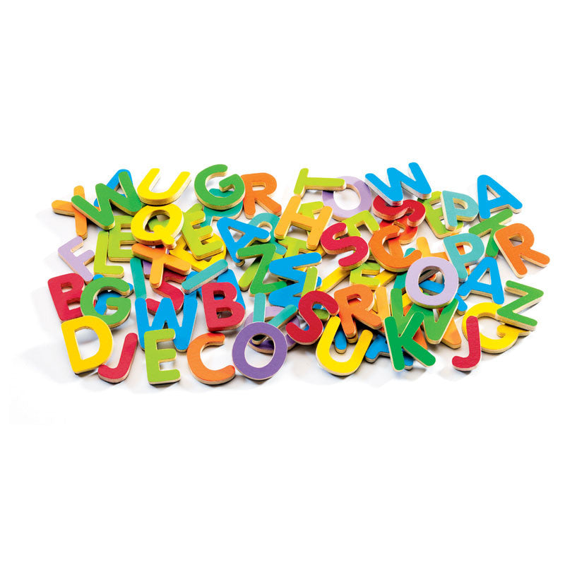 Magnetbokstaver i tre - 83 stk