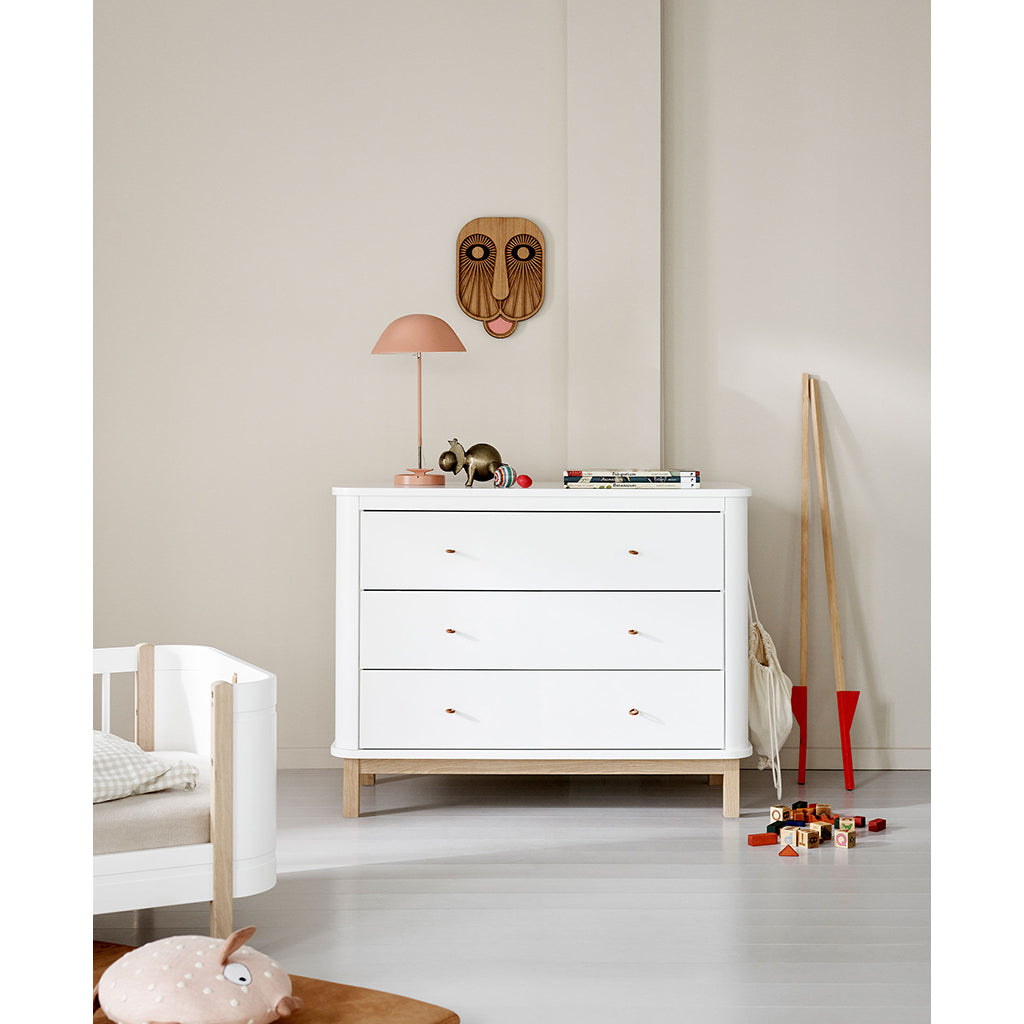 Oliver Furniture Wood kommode med 3 skuffer – Hvit/eik