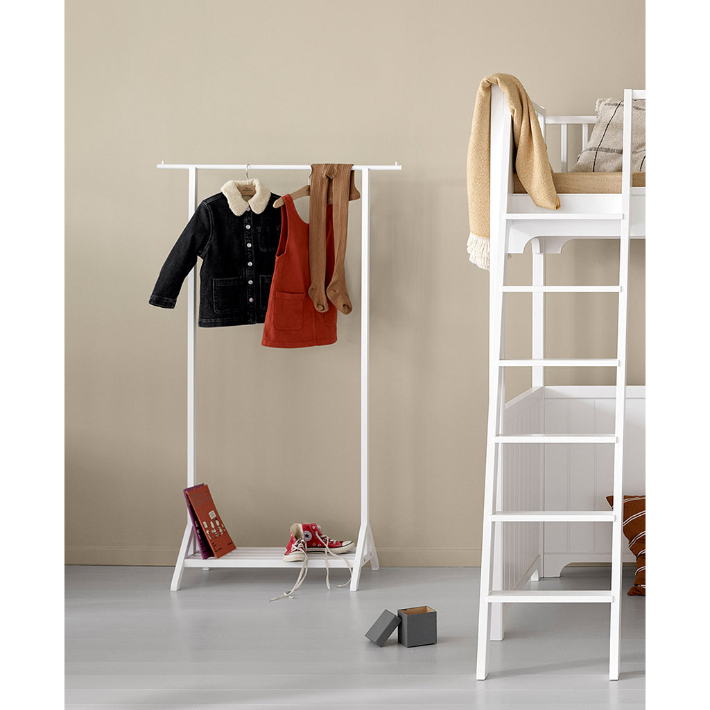 Oliver Furniture Seaside klesstativ i tre