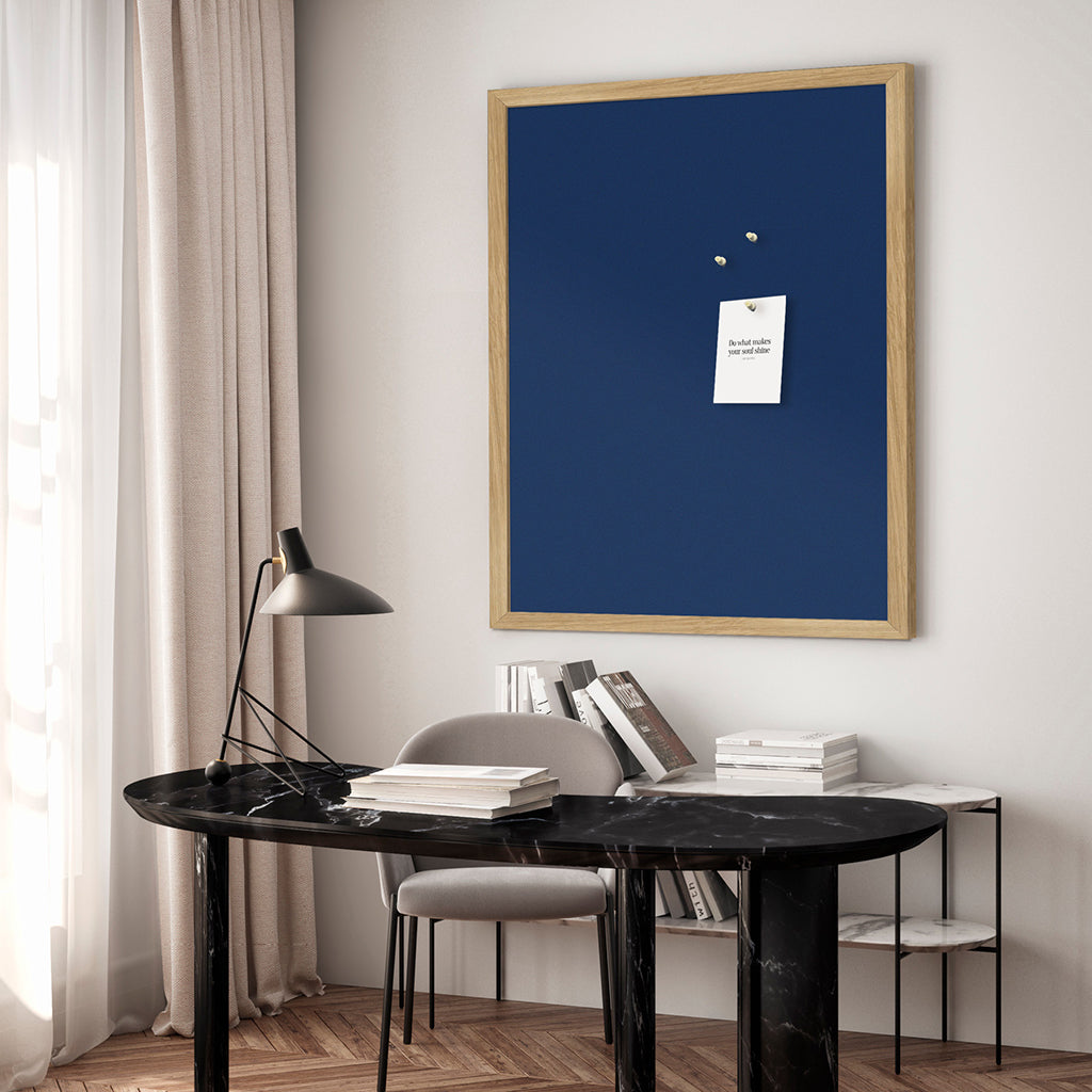 Oppslagstavle m. eikeramme, Dark Blue 62 x 42 cm