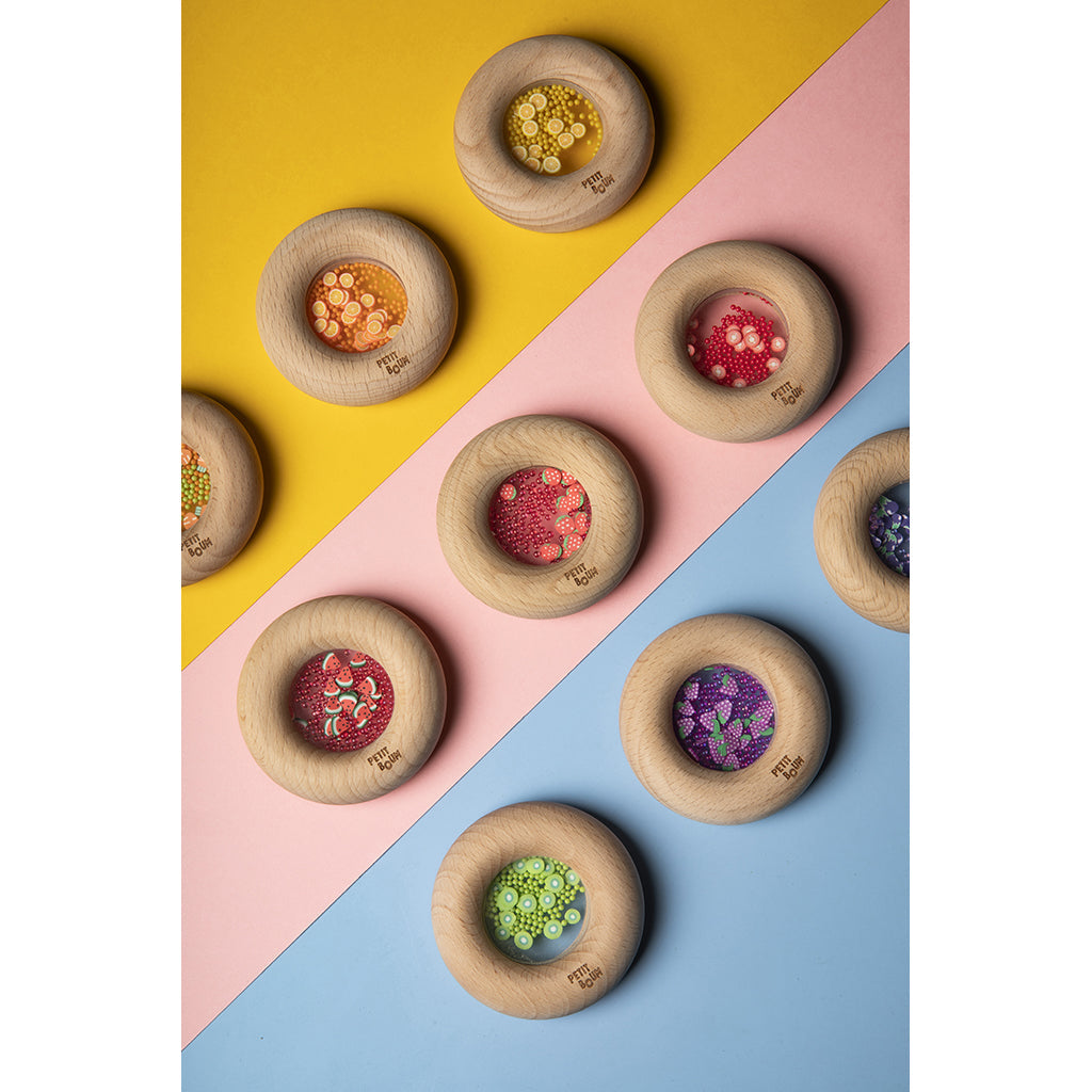 Petit Boum babyleketøy, sensorisk donut-rangle – Watermelons