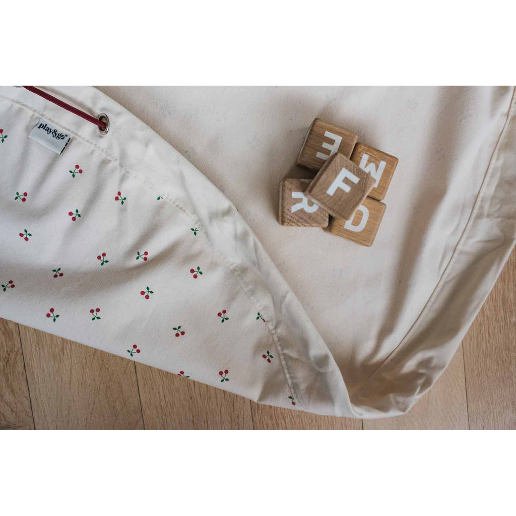 Play&Go To-i-én teppe, Cherry Cherry