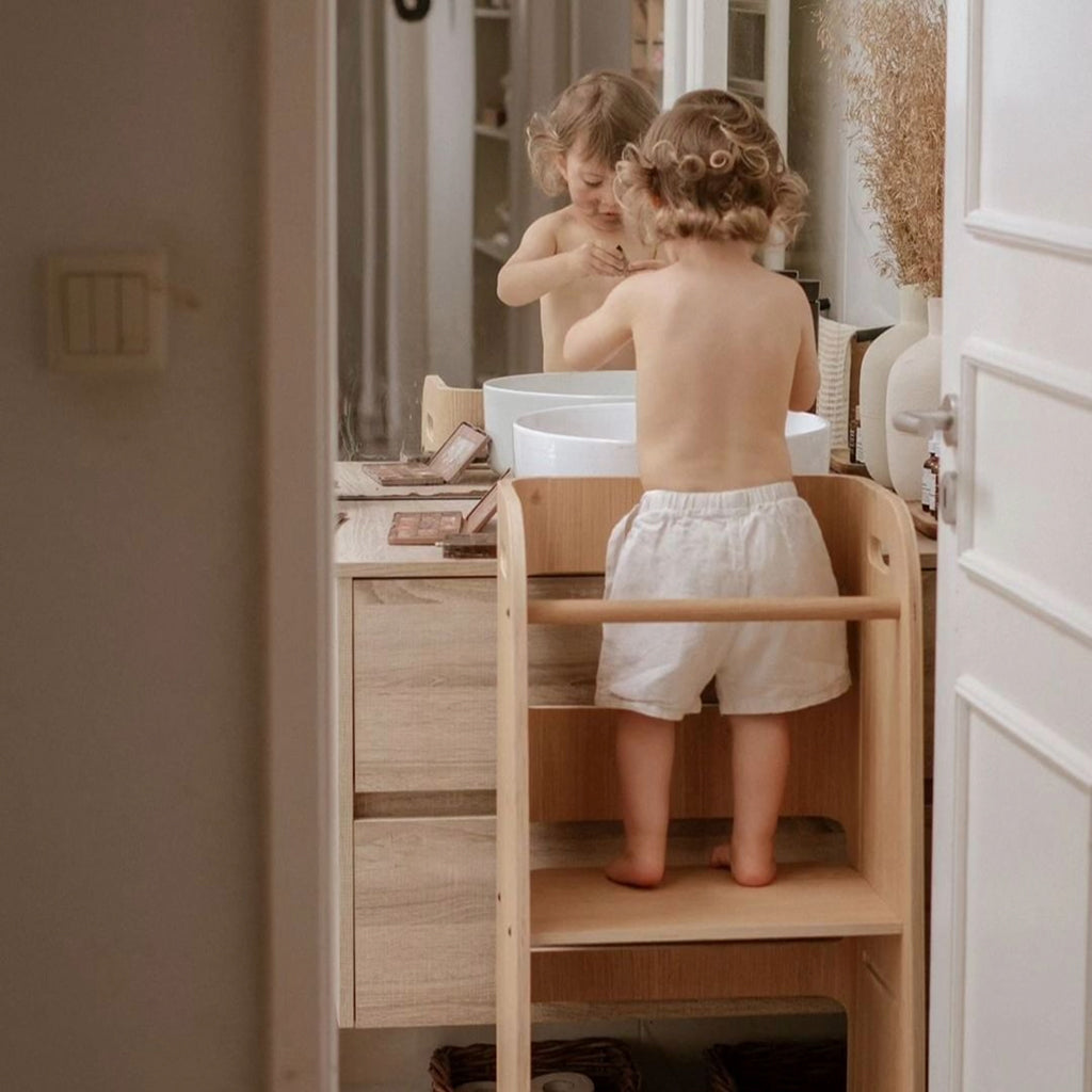 Curve-Lab, Læringstårn, Birk med overflate av valnøttre