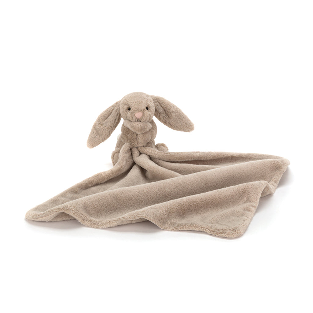 Jellycat Bashful nusseklud i beige kanin design til baby, tæt på.