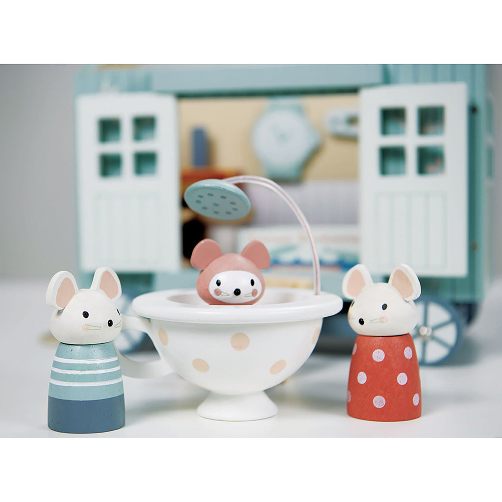 Tender Leaf, Dukkehus - Musenes hytte