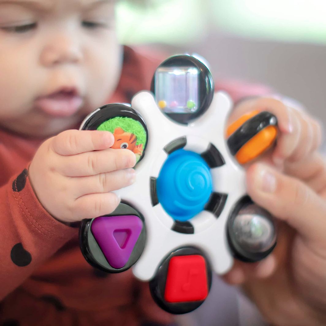 BABY Einstein Curiosity Clutch™ sensorisk leketøy