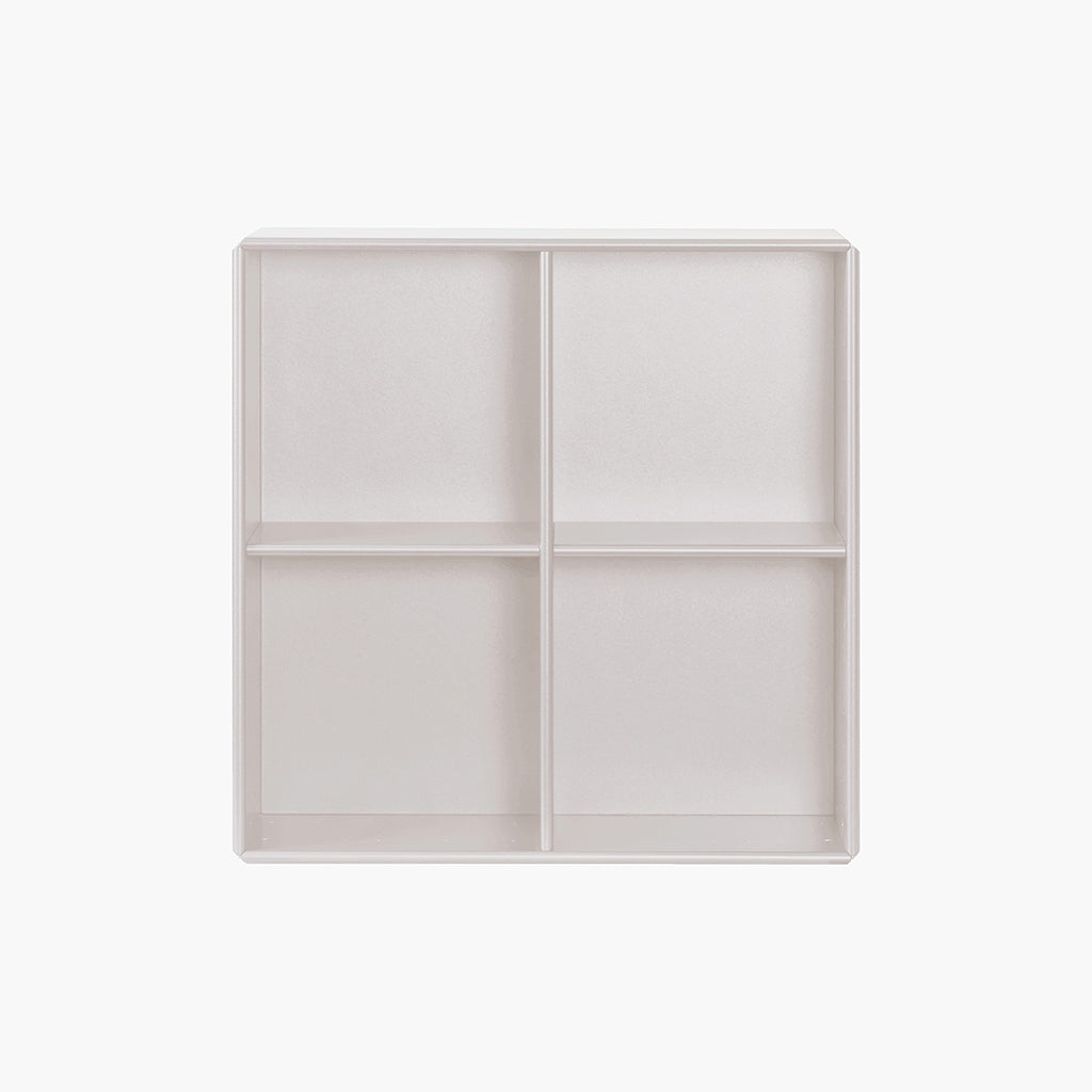 By Aulum Atlanta vegghylle, dybde 23 eller 33 cm - Sand (Siste frist for bestilling før sommeren er 24/6-26, produksjonen er tilbake mandag 27/7-26)