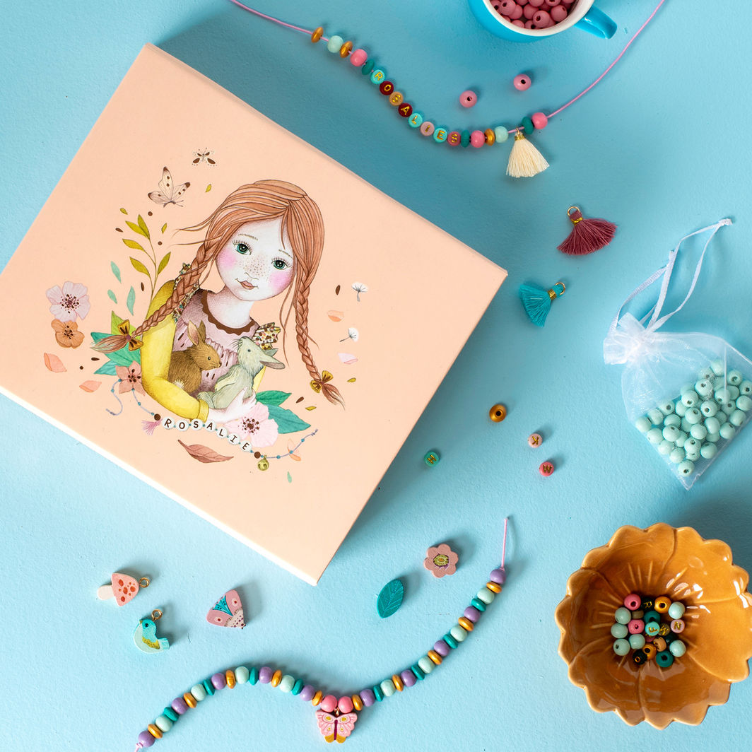 Moulin Roty Smykkesett med treperler i koffert - Les Rosalies