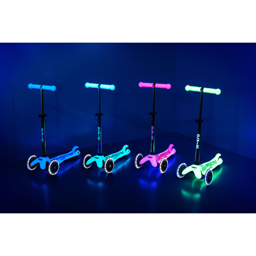 Micro Sparkesykkel, Mini Deluxe Glow LED Plus - Glacier Aqua