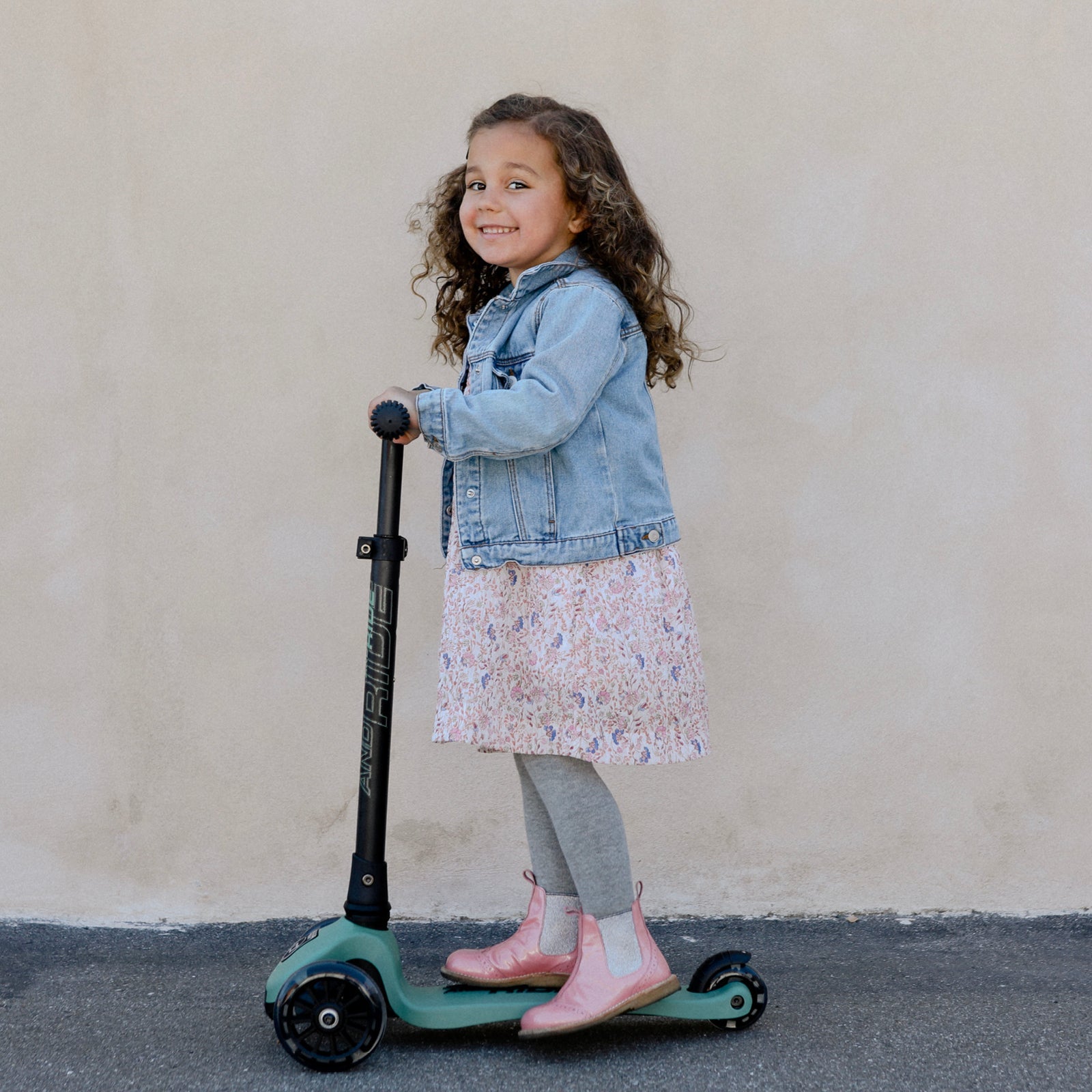 Scoot and Ride Highway Kick 3, sparkesykkel - LED Forest