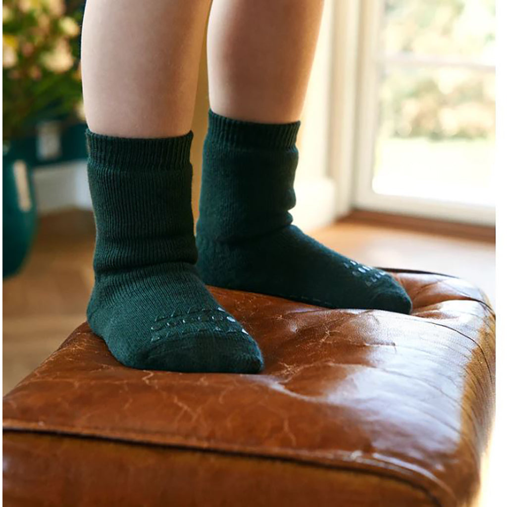 GoBabyGo sklisikre sokker med gummiknotter, Forest green