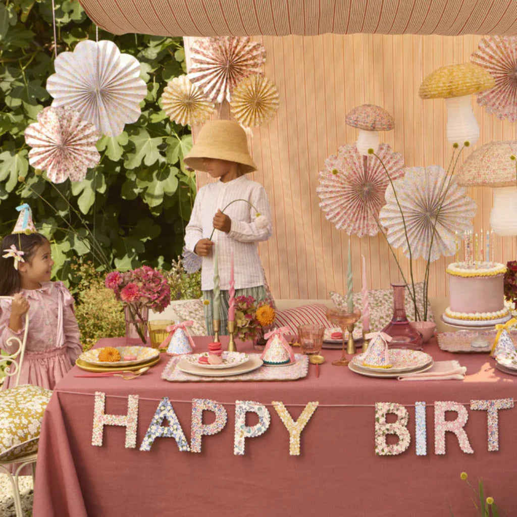 kort
Liberty bursdagsgirlander