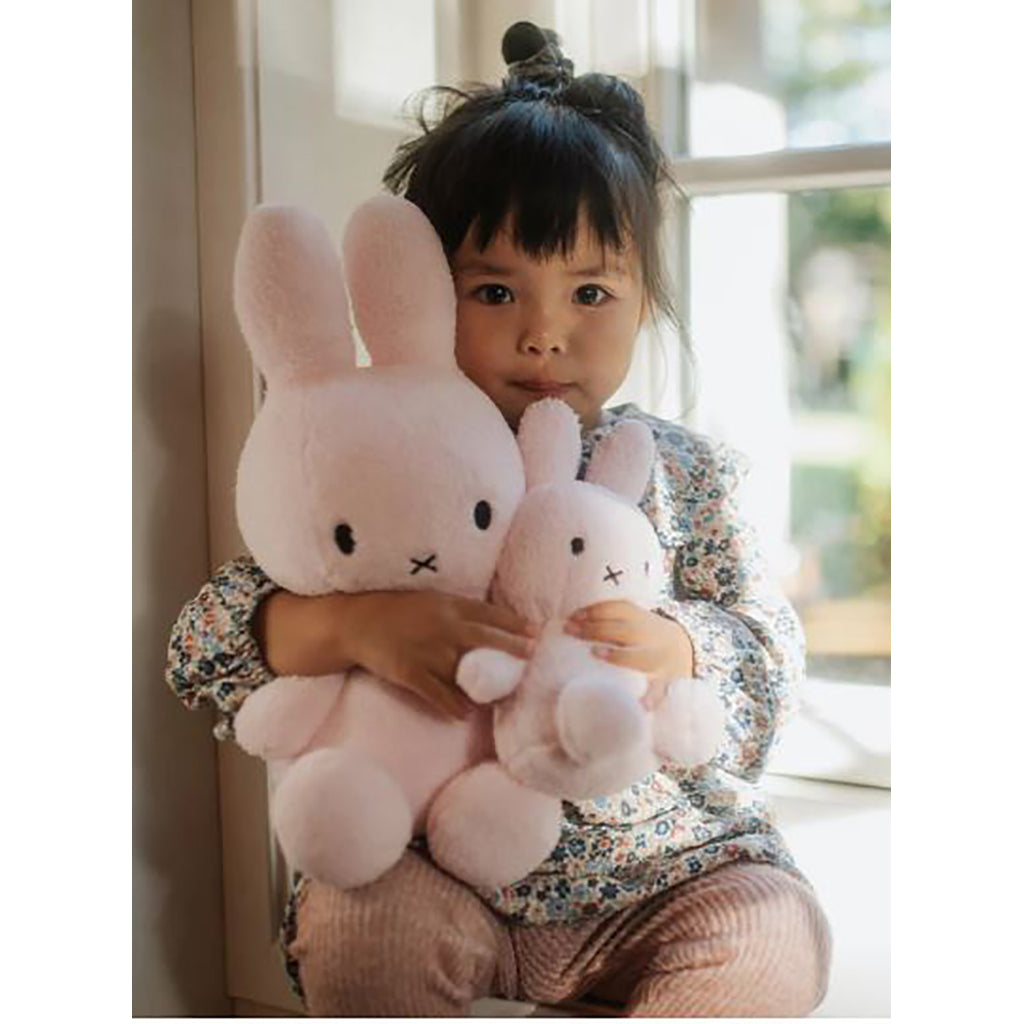 Miffy Terry kaninbamse, 23 cm – Lyserød