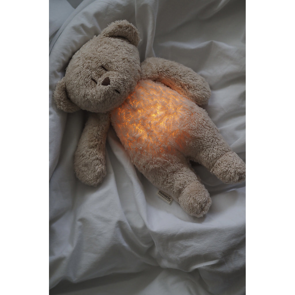 Moonie 2.0, økologisk Humming bjørn med pink noise og lampe - Sand