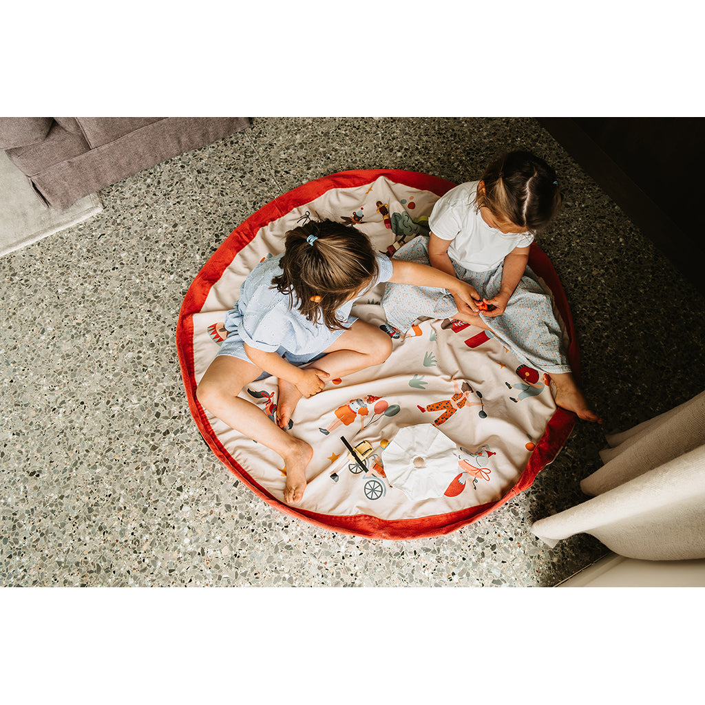 Play&Go To-i-én teppe, Circus