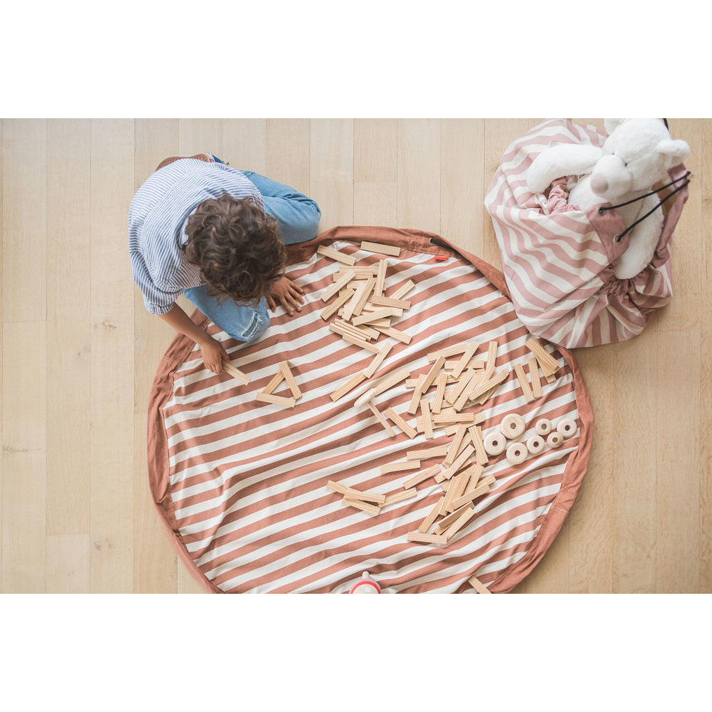 Play&Go To-i-én teppe, Stripes brown