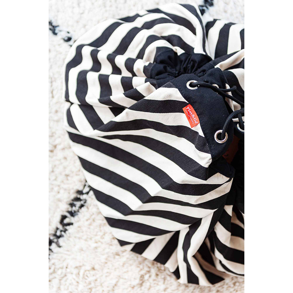 Play&Go To-i-én teppe, Stripes black