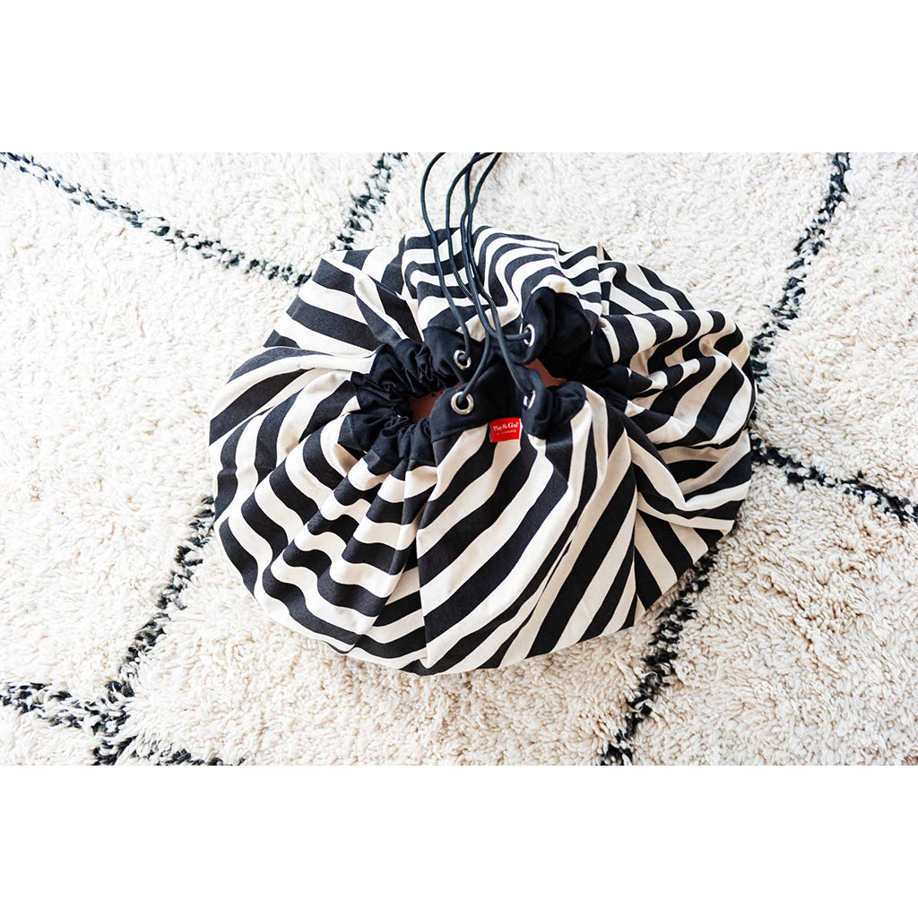 Play&Go To-i-én teppe, Stripes black