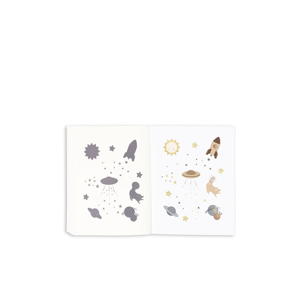 Konges Sløjd Aktivitetsbok med fargeblyanter og klistremerker - Multi