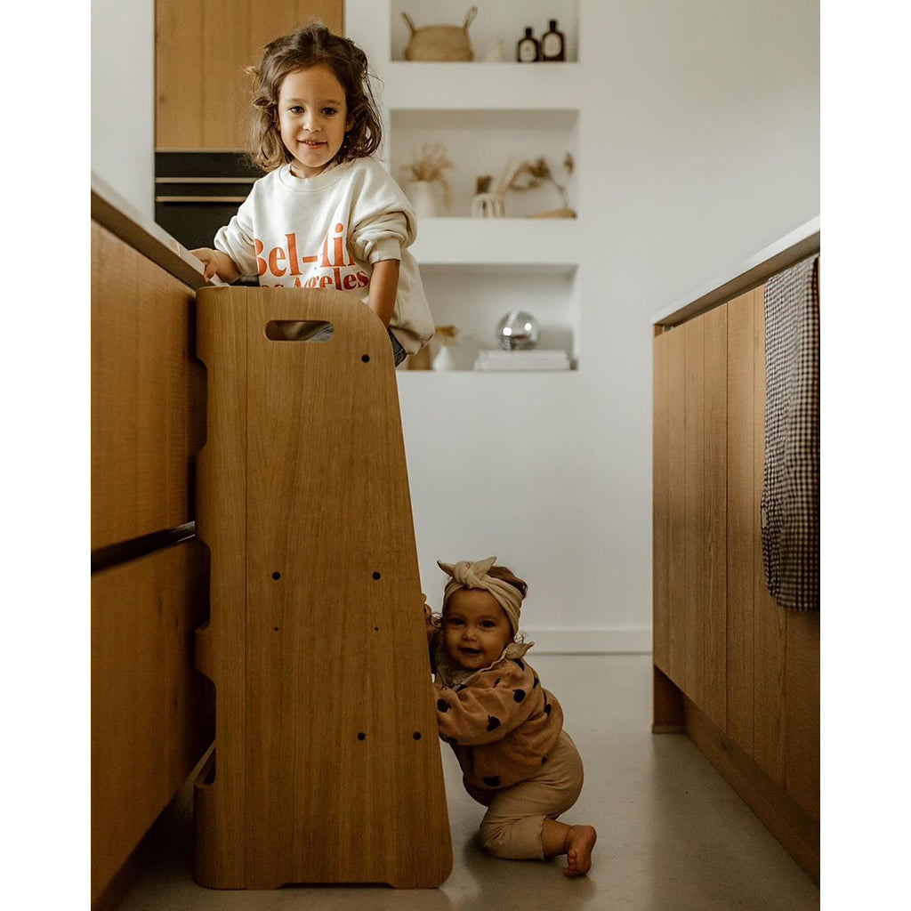 Curve-Lab, Læringstårn, Birk med overflate av eiketre