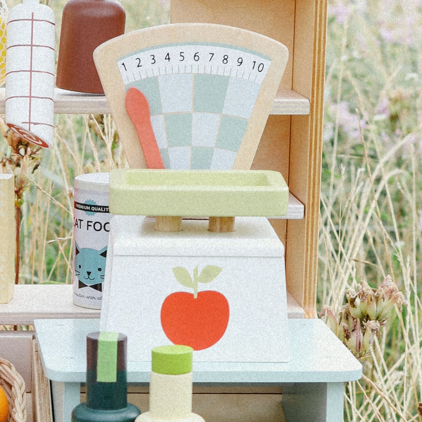 Tender Leaf, Kjøpmannsvekt i tre