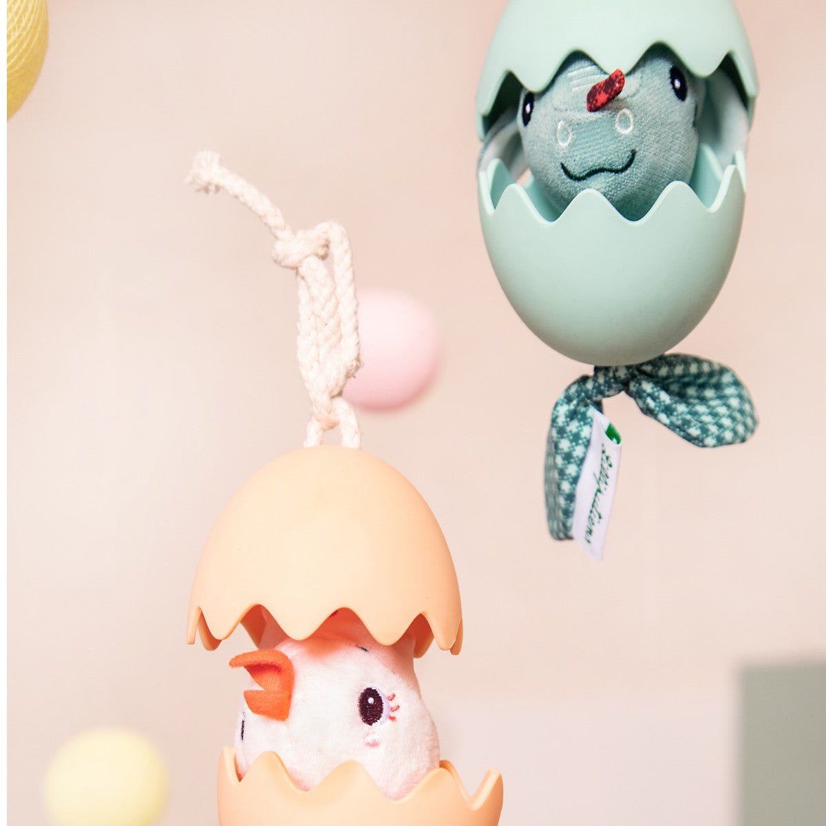 Lilliputiens aktivitetsoppheng, Paulette dansende egg