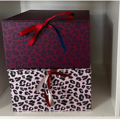 Daisy Boxes, Medium Box - Leo burgunder