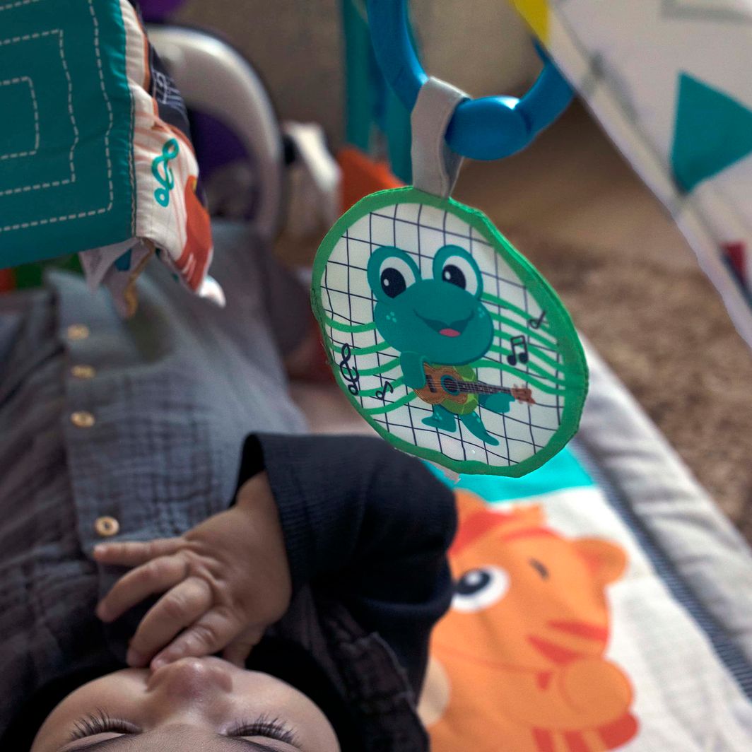 BABY EINSTEIN Baby Einstein Musikk og språk aktivitetsstativ